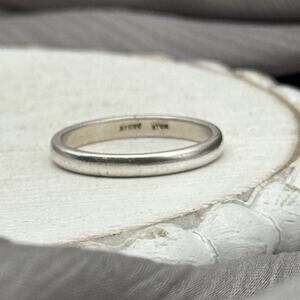 James Avery Sterling Silver 925 Wedding Band 1.43 Grams / Sz 5 / 2 mm